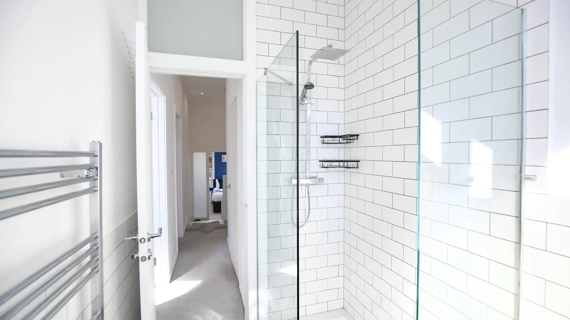 Apartment Three Bedroom House By Peacegrove Homes Short Lets & Serviced Accommodation Brighton With Free Wifi & Pet Friendly