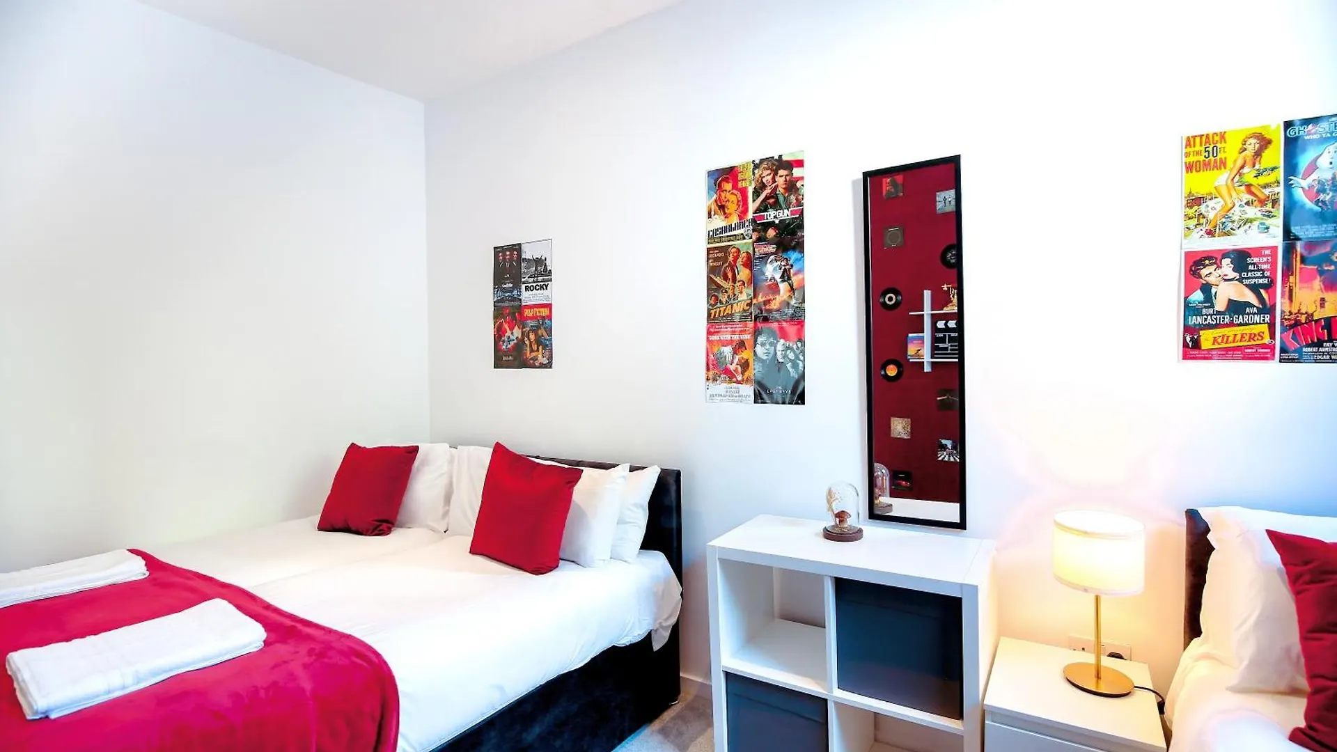 Three Bedroom House By Peacegrove Homes Short Lets & Serviced Accommodation Brighton With Free Wifi & Pet Friendly